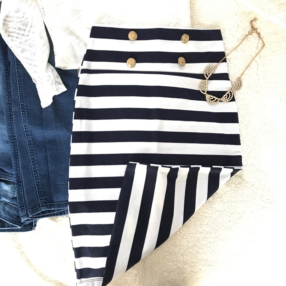 Nautical navy and white pencil skirt